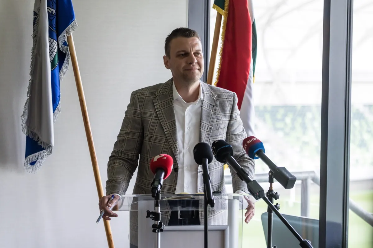 Menczer Tamás (Fotó: Katona Tibor / MTI Fotószerkesztõség)