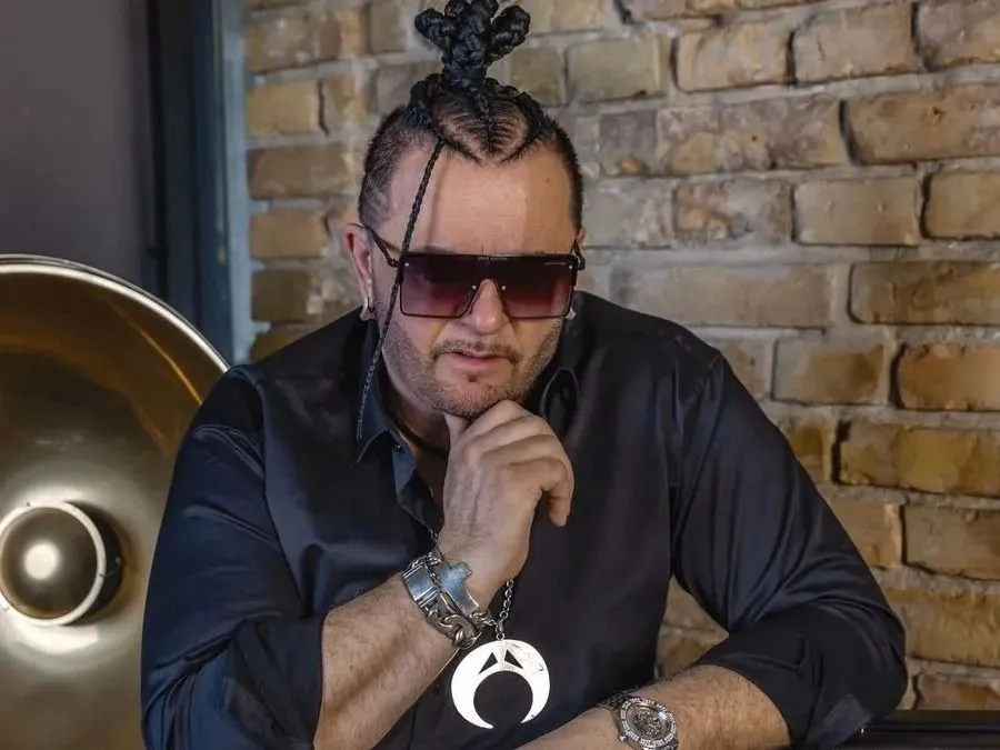 Kozso az Instagramon számolt be a fejleményekről, miután kilakoltatták édesapját.