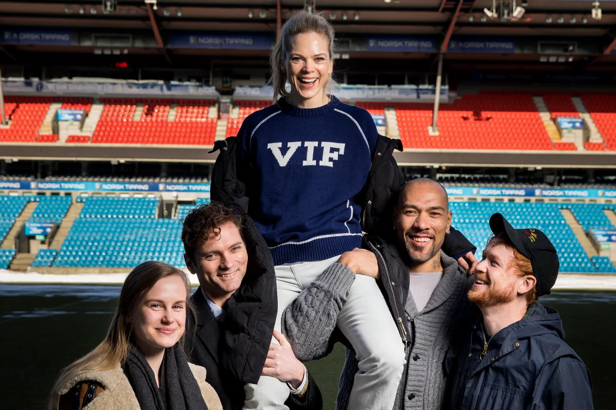 This picture taken on February 22, 2018, shows actors (L-R) Emma Bones, Morten Svartveit, Ane Dahl Torp, John Carew and Rolf Kristian Larsen as they pose during a photo session for the (Norwegian Broadcasting Corporation) NRK TV series Heimebane, in Oslo, Norway. (Photo by Tore MEEK / NTB Scanpix / AFP) / Norway OUT