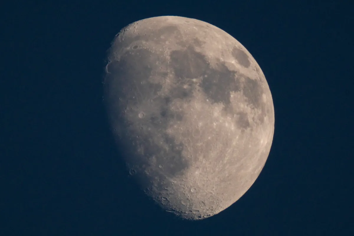 A holdi naperőmű folyamatosan árammal látná el bolygónkat