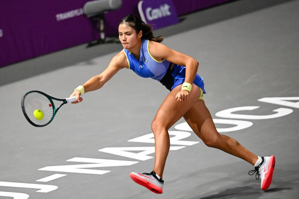 Emma Raducanu kietette az ukránok botrányhős teniszezőjét, Olekszandra Olijnyikovát Kolozsváron