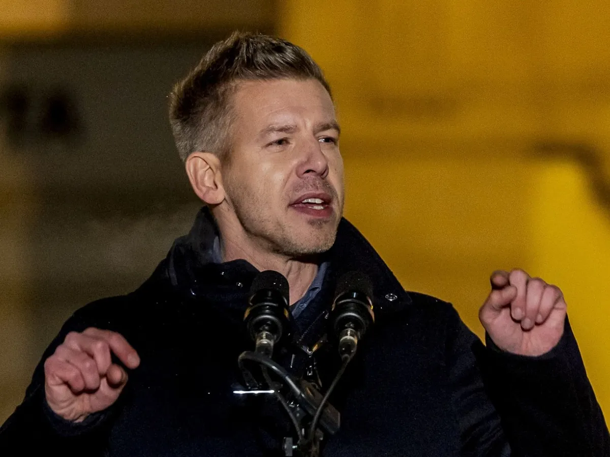 Tisza, Tisza Párt, TiszaPárt, tüntetés, demonstráció, Lánchíd, Budapest, 2025.12.13., Magyar Péter, MagyarPéter