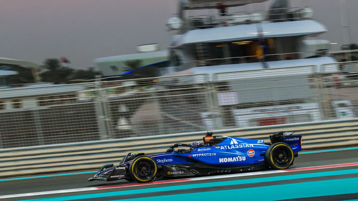 Lenyűgöző képeken az új Forma-1-es versenyautó – fotók