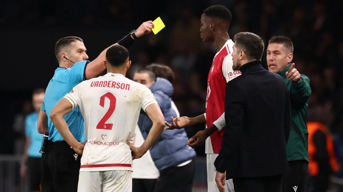 Kitört a botrány: keményen nekimentek a PSG BL-meccse után Kovács István játékvezetőnek