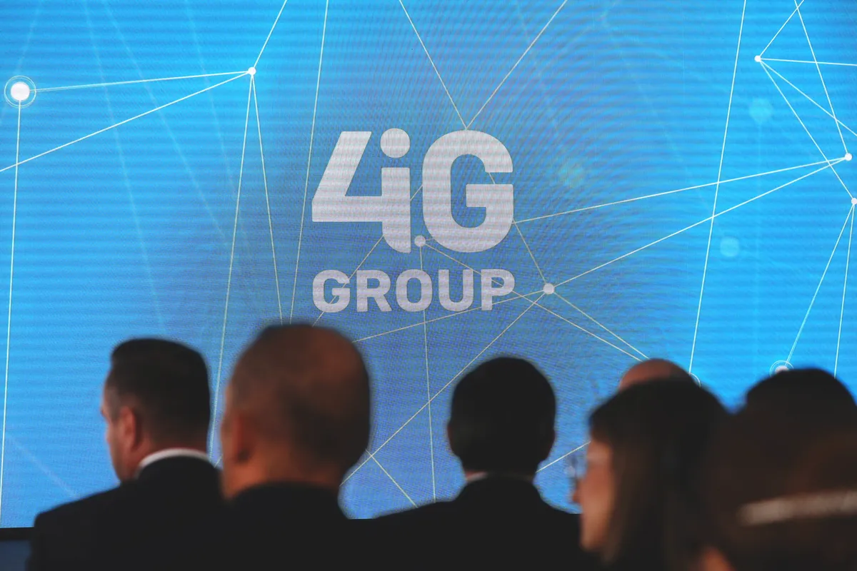 20241106 Budapest
A 4iG sajtótájékoztatója ONE néven létrejövő távközlési cégről.
Új korszak a távközlésben: egyesíti telekommunikációs szolgáltatásait a 4iG.
Januártól a 4iG csoport One márka alatt egyesíti távközlési kereskedelmi szolgáltatásait.
Fotó: Kallus György LUS
Világgazdaság VG