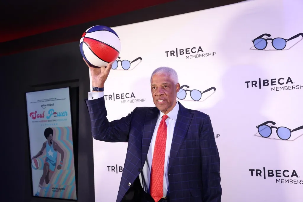 A kosárlabda tette teljessé, korszakalkotó zsenivé vált Julius Erving