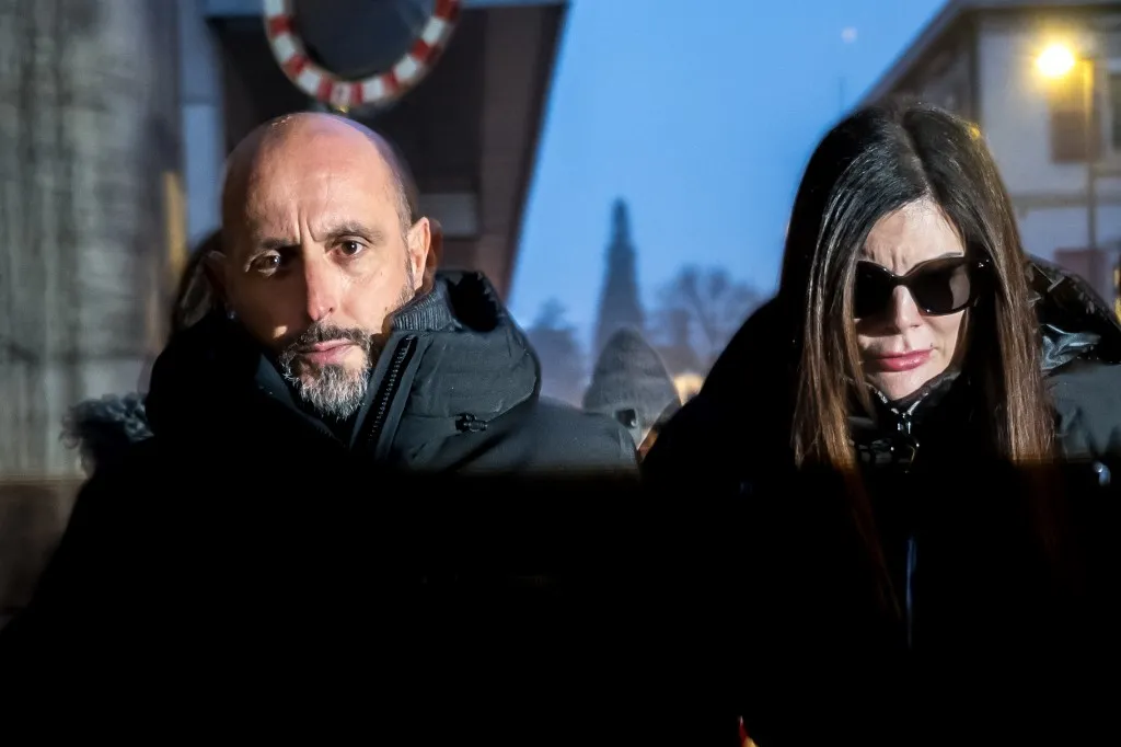 Owners of Le Constellation bar Jacques Moretti (L) and Jessica Moretti arrive for a hearing at the Office of the public prosecutor of the Canton of Valais, in Sion, on January 9, 2026. The French couple, facing charges of manslaughter by negligence, bodily harm by negligence and arson by negligence, have been called in for questioning after 40 people, most of them teenagers, were killed, while 116 were injured in a fire that ripped through a bar in the luxury Alpine ski resort of Crans-Montana on New Year's Eve. (Photo by Fabrice COFFRINI / AFP)