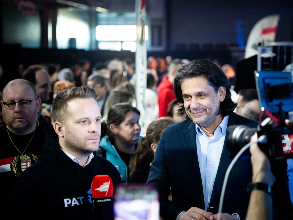 DPK, Digitális Polgári Körök, DigitálisPolgáriKörök, háborúellenes gyűlés, háborúellenesgyűlés, Esztergom, DPKEsztergom, 2026.02.28.