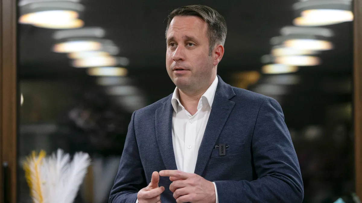 Dömötör Csaba: Néppárti képviselők kérik, ne segítsen az EU.