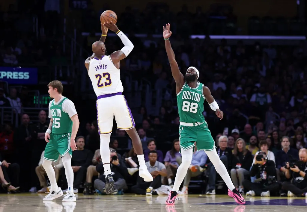 Földöntúli számok LeBron James neve mellett