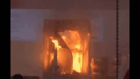 A popcorn gép miatt tört ki csarnoktűz a kosármeccsen, a játékot percekre le kellett állítani.