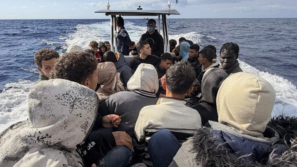 Szijjártó Péter szerint Brüsszel táplálja az embercsempész-hálóztok üzleti modelljét