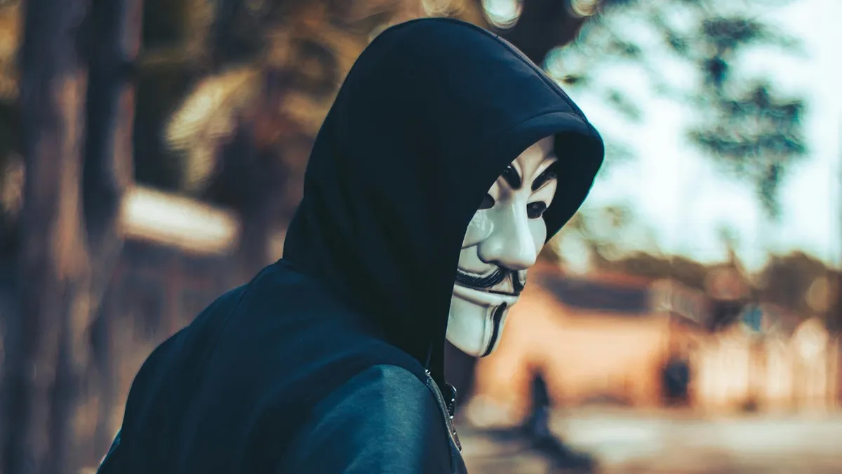 hacker kiberbűnöző kibertámadó