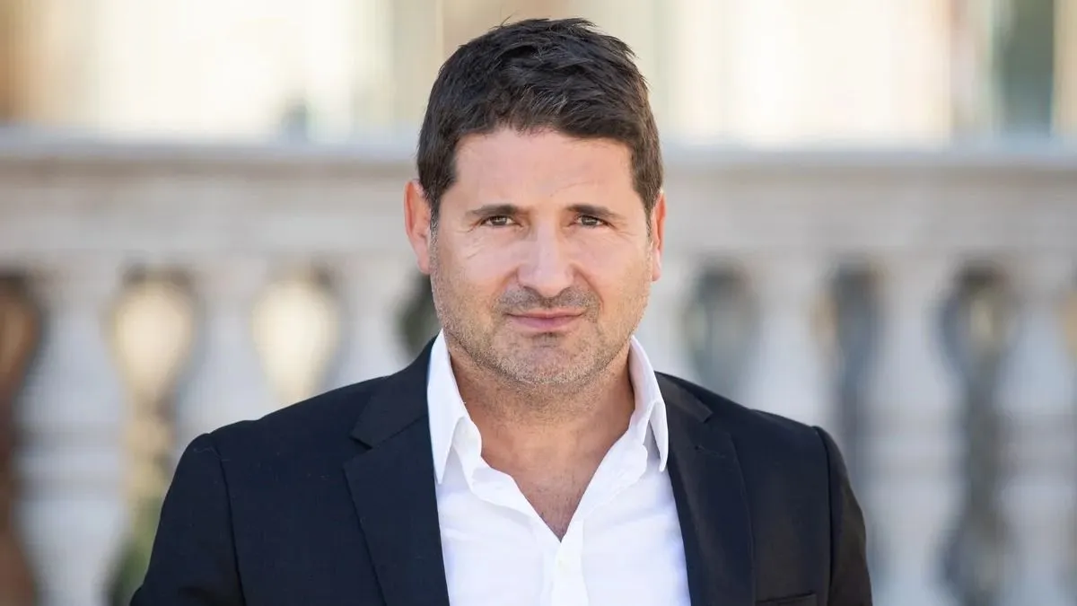 Hajdú Péter Alekosz ellen is a békepártiak mellett állt.