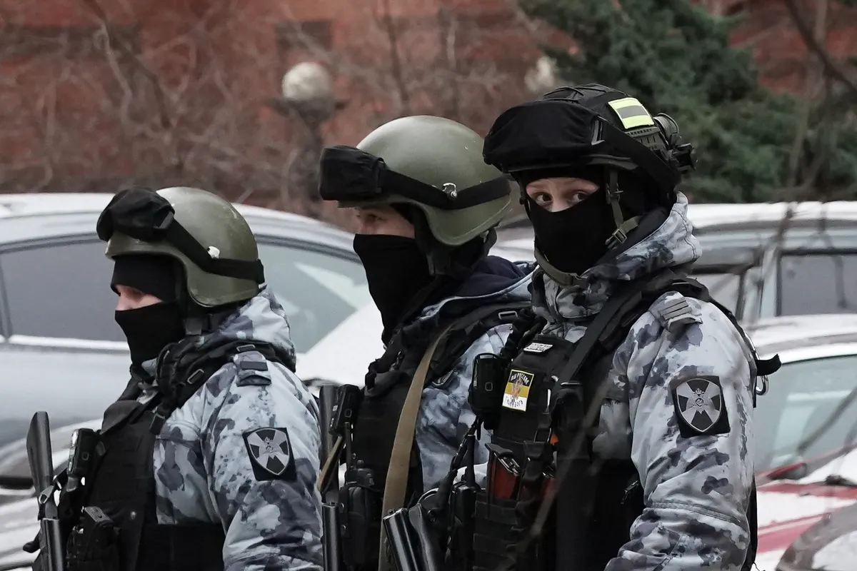 Oroszország három gyanúsítottat nevezett meg, akik közül kettőt már elfogtak 