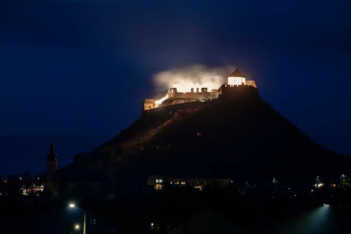 A sümegi vár területén filmforgatás zajlott, a látványos füsthatások okozták az aggodalmat.