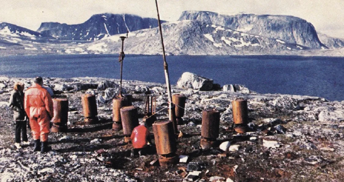 A Kurt nevű náci meteorológiai állomást 33 évig nem fedezték fel a kanadai partoknál. Hasonló állomásokat létesítettek Grönlandon is.