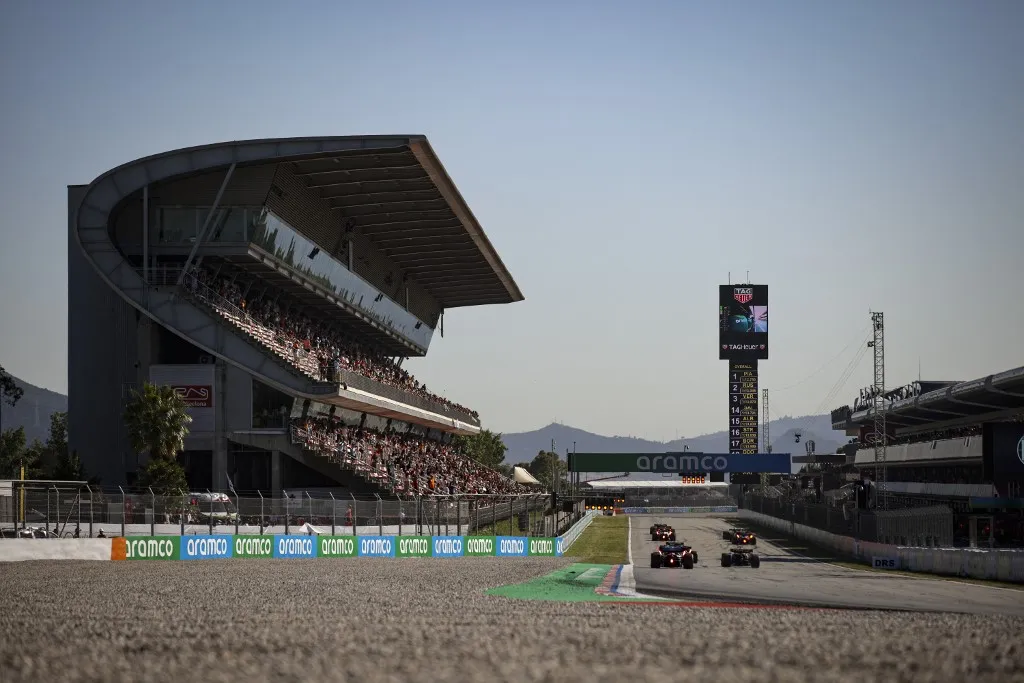 A Forma-1-es naptárban marad a barcelonai futam