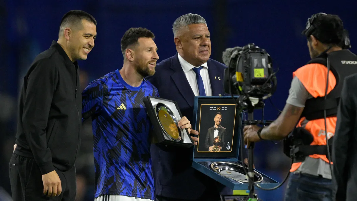 Adócsalással vádolják a futballszövetséget, bajnoki meccseket halasztanak el