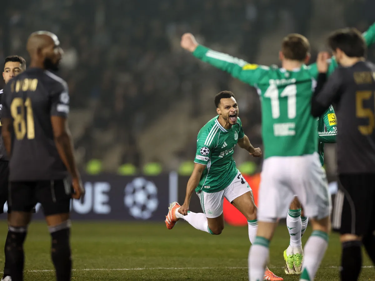 Newcastle United's English midfielder #23 Jacob Murphy celebrates after scoring the team's sixth goal during the UEFA Champions League knockout phase play-off first leg football match between Qarabag and Newcastle at the Tofiq Bahramov Republican Stadium in Baku on February 18, 2026. (Photo by Giorgi ARJEVANIDZE / AFP)