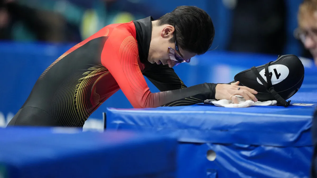 Drámai bukása után megtörte a csendet Liu Shaoang