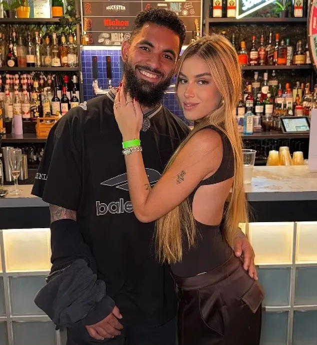 Alisha Lehmann exe, Douglas Luiz egy brazil modell oldalán lelte meg ismét a boldogságot. Ez is álompár?