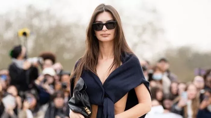 Emily Ratajkowski olyat villantott, hogy még a víz is felforrt körülötte