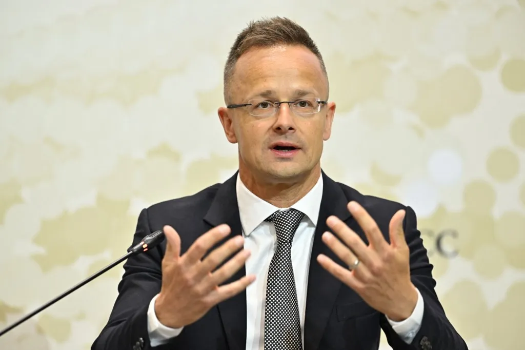 Szijjártó péter, ST. PETERSBURG, RUSSIA - JUNE 19: Hungarian Foreign Minister Peter Szijjarto attends a panel titled 'The Global Energy Market: Seeking a Balance between Producer and Consumer' held as part of the 28th St. Petersburg International Economic Forum (SPIEF) in St. Petersburg, Russia on June 19, 2025. The event brings together high-level government and business representatives from 140 countries. Sefa Karacan / Anadolu (Photo by SEFA KARACAN / Anadolu via AFP)