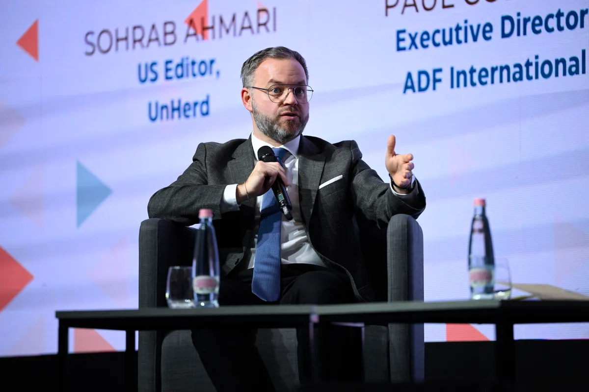 Orbán Balázs szerint a választások tétje, hogy a káoszt vagy a biztonságot választjuk  (Fotó: MTI/Bodnár Boglárka)