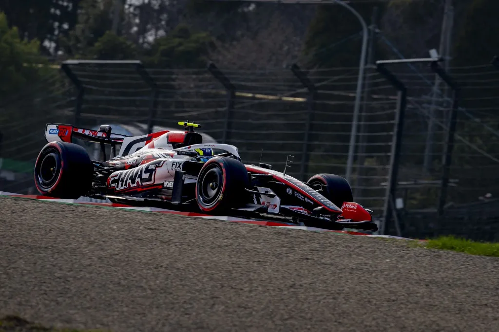 Oliver Bearman falnak ütközött a Forma-1-es Japán Nagydíjon