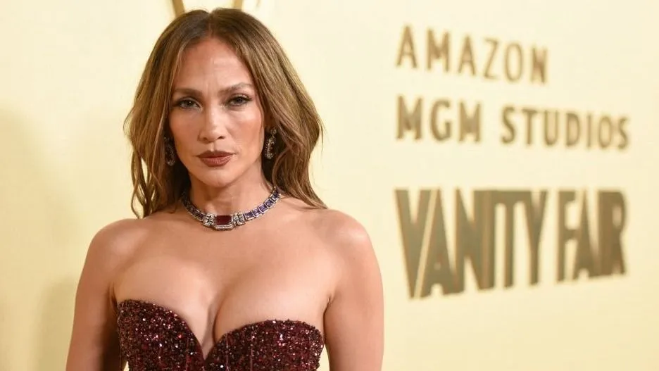 Jennifer Lopez 56 évesen is lenyűgöző formában van