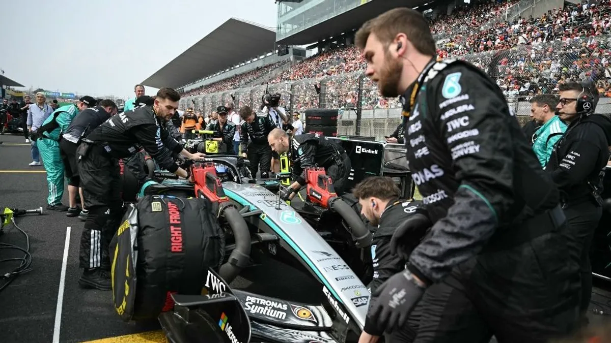 Élő: már a rajt után felborult minden a Forma-1-es Japán Nagydíjon