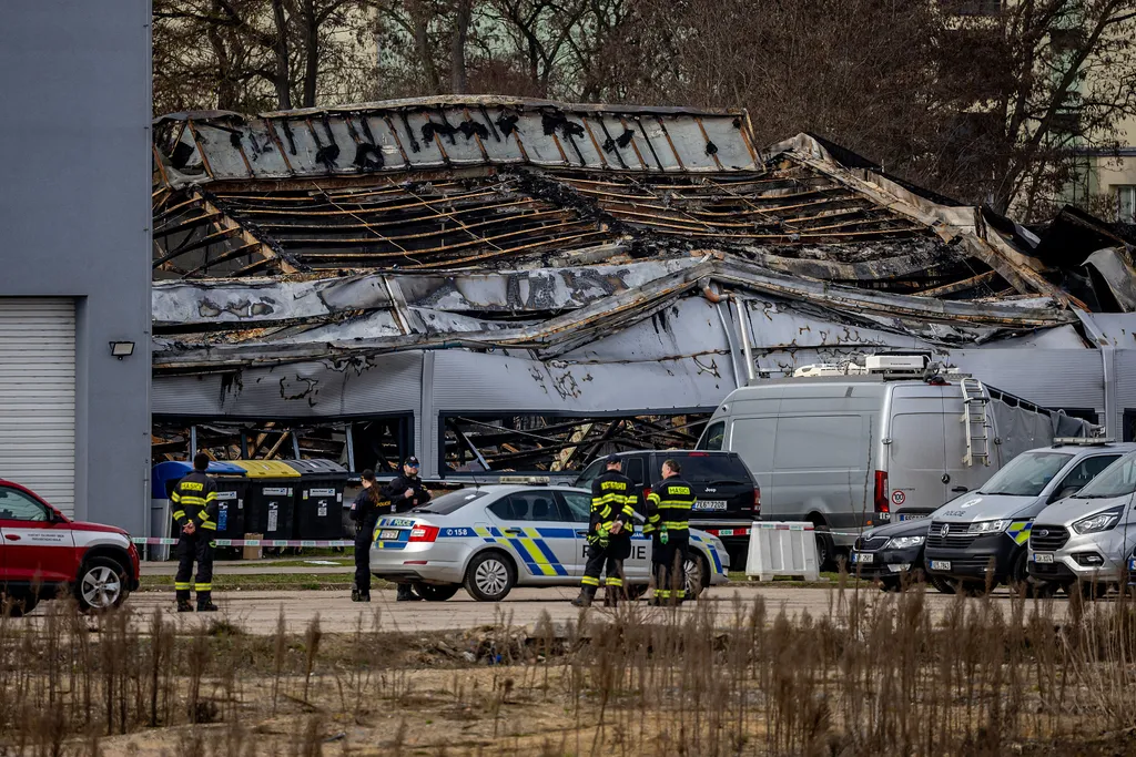 Tűz egy csehországi ipari létesítményben, Csehországiterrortámadás