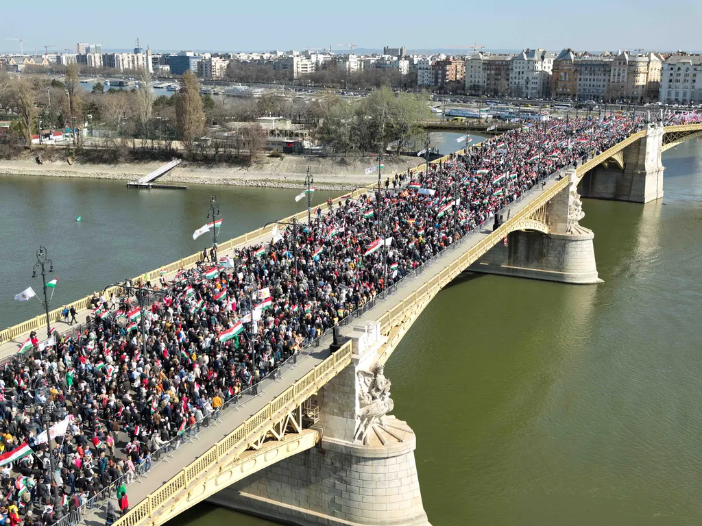 Békemenet, békemenet2026, békemenet2026.03.15., felvonulás, Civil Összefogás Fórum, CÖF, BékemenetCÖF, Fidesz,