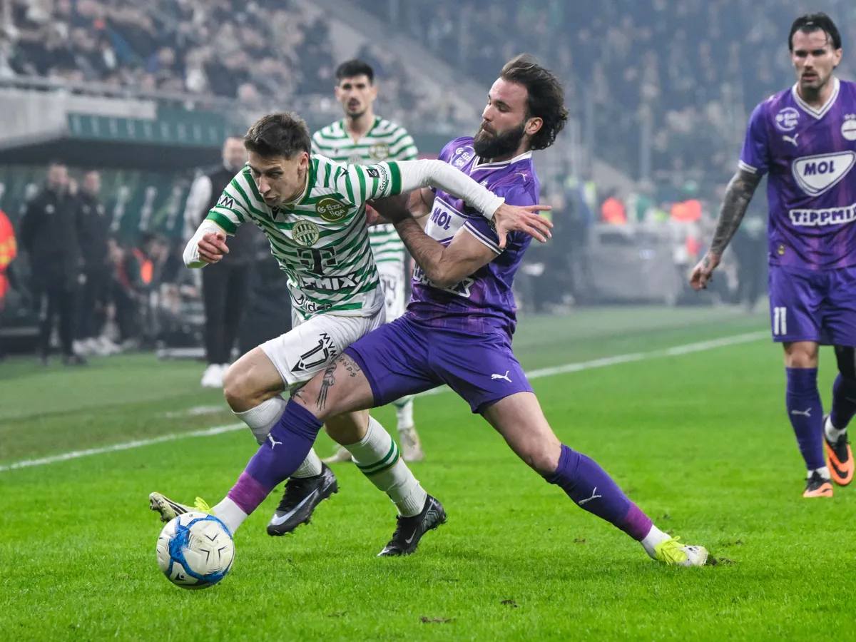 Budapest, 2026. február 7.
Marius Dumitru Corbu, a Ferencváros (b) és Fran Brodic, az Újpest játékosa a Fizz Liga 21. fordulójában játszott Ferencvárosi TC - Újpest FC mérkőzésen a Groupama Arénában 2026. február 7-én. Ferencváros nyert 3-0-ra.
MTI/Purger Tamás