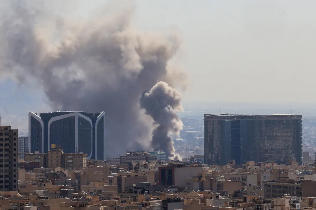 Képes beszámoló a támadásokról: az iráni háború legfrissebb felvételei -Galéria