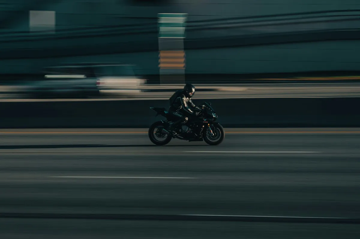 motoros üldözés