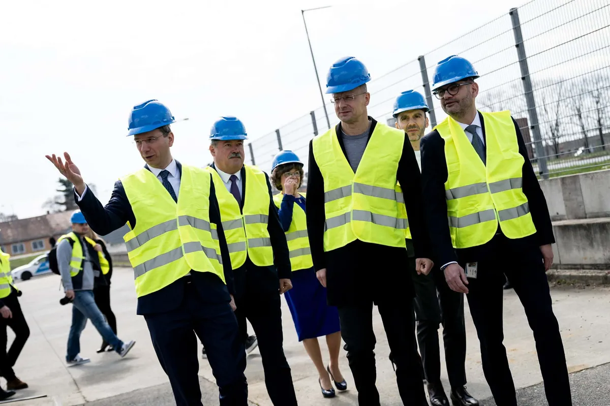 Vas megyei választókerület is bizonyítéka annak, hogy a gazdaság úgy működik jól, ha a legnagyobb és a kisebb vállalatok is jelen vannak és együttműködnek – közölte Szijjártó Péter