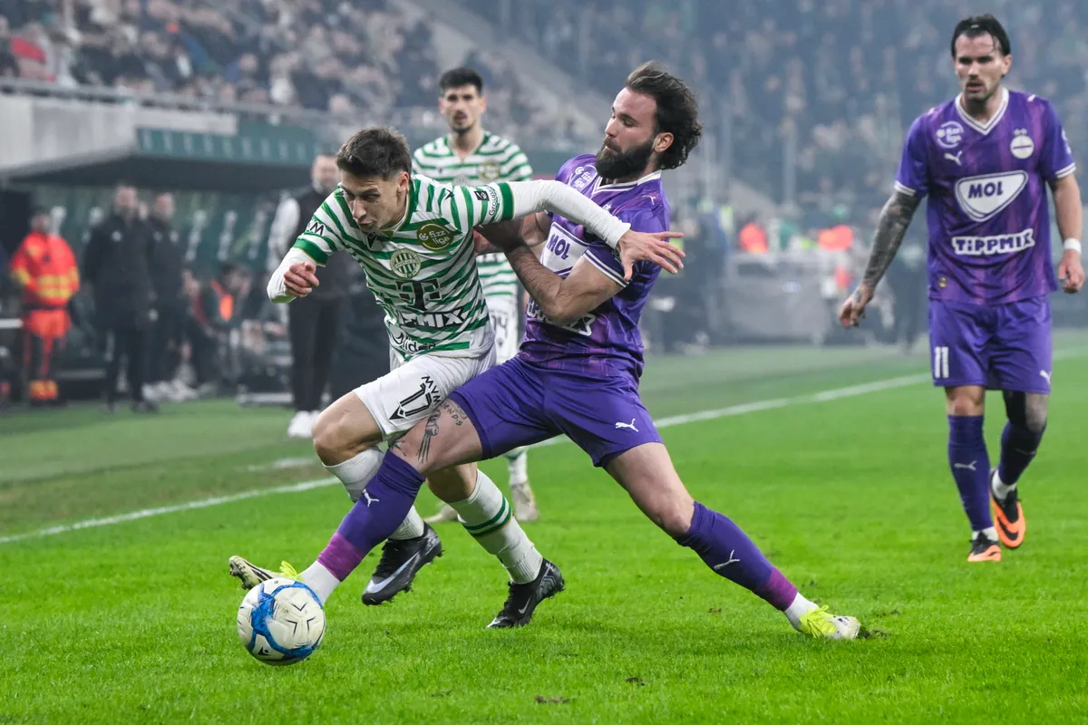 Budapest, 2026. február 7.
Marius Dumitru Corbu, a Ferencváros (b) és Fran Brodic, az Újpest játékosa a Fizz Liga 21. fordulójában játszott Ferencvárosi TC - Újpest FC mérkőzésen a Groupama Arénában 2026. február 7-én. Ferencváros nyert 3-0-ra.
MTI/Purger Tamás