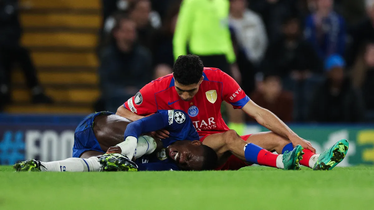 A Chelsea védőjének, Trevoh Chalobah-nak nem nézett ki jól a bokája