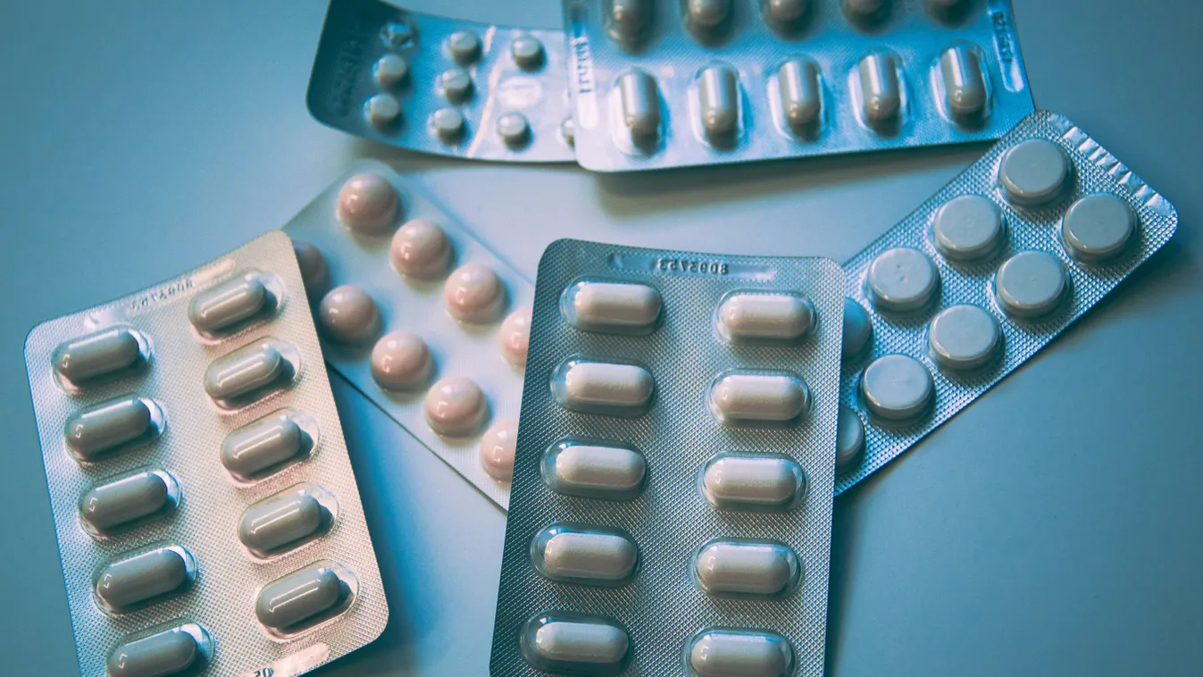 Gyógyszerárak: miért drágább jóval drágábban ugyanaz a gyógyszer, ha máshol vesszük? Kép