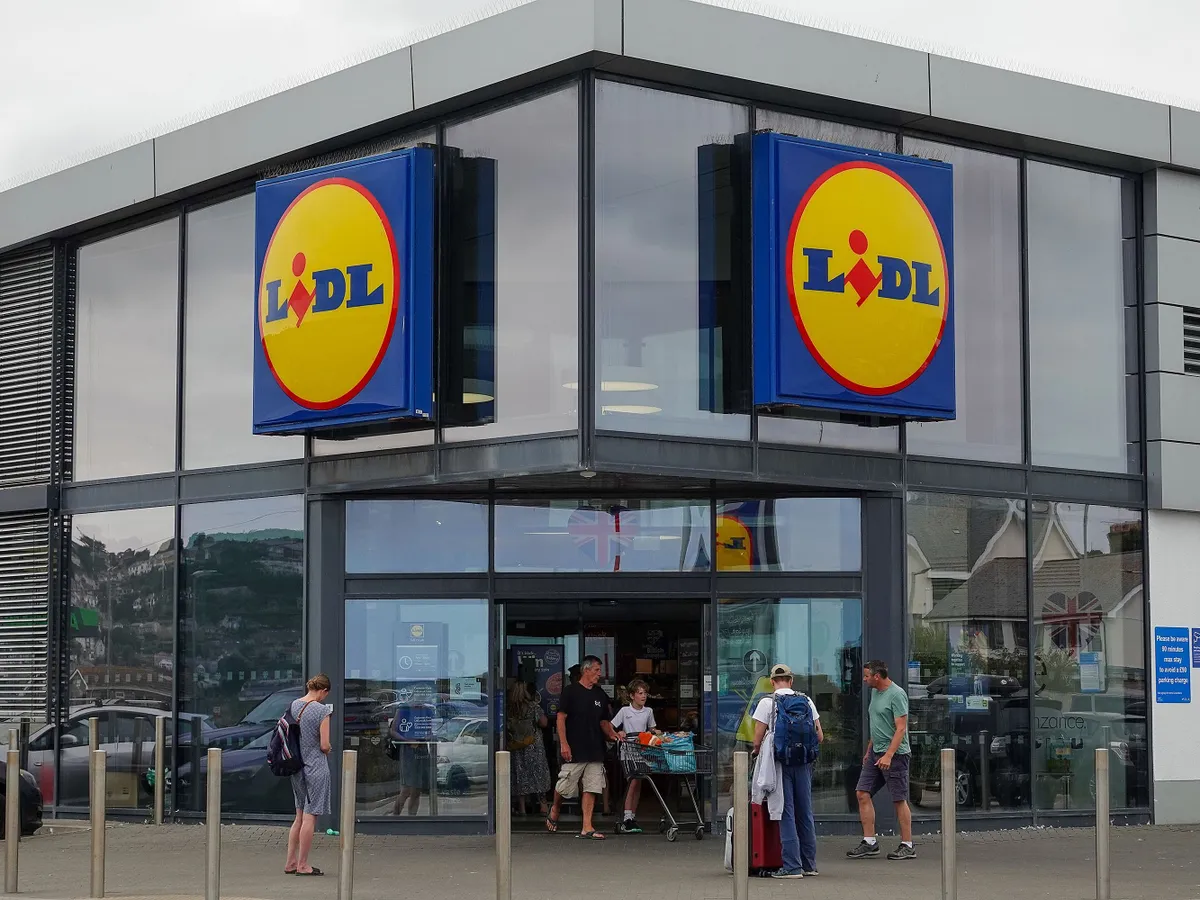 Lidl áruház, Lidláruház, Lidl Trolley Bag, LidlTrolleyBag, A német üzemanyag-sokkot próbálja enyhíteni a Lidl
