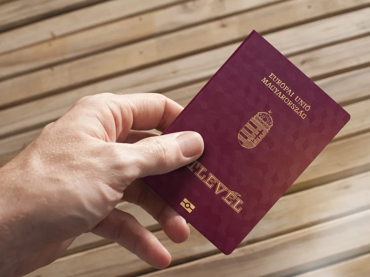 útlevél, figyeljünk az érvényességére