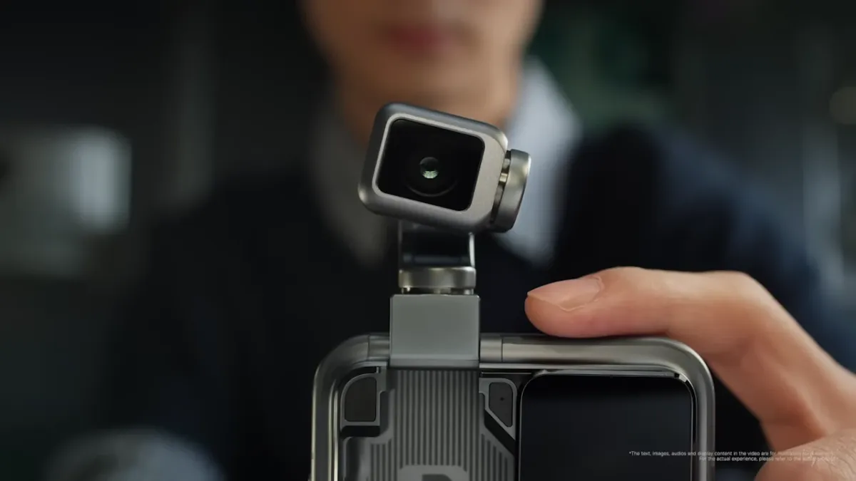 Négy  tengely mentén képes mozogni a Honor robotmobil kameramozgató karja