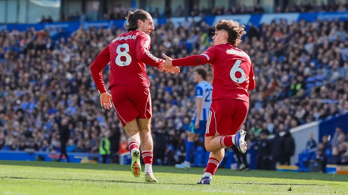 Szoboszlai Dominik és Kerkez Milos a Liverpool labdarúgói