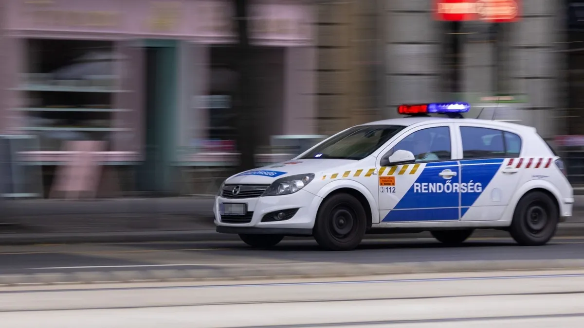 Rendőrautó, rendőrség, rendőrautórendőrség, Magyar Rendőrség, MagyarRendőrség, fegyver