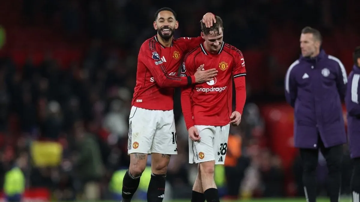 A Manchester United megint címlapokra került: súlyos eltiltást kapott a klublegenda fia