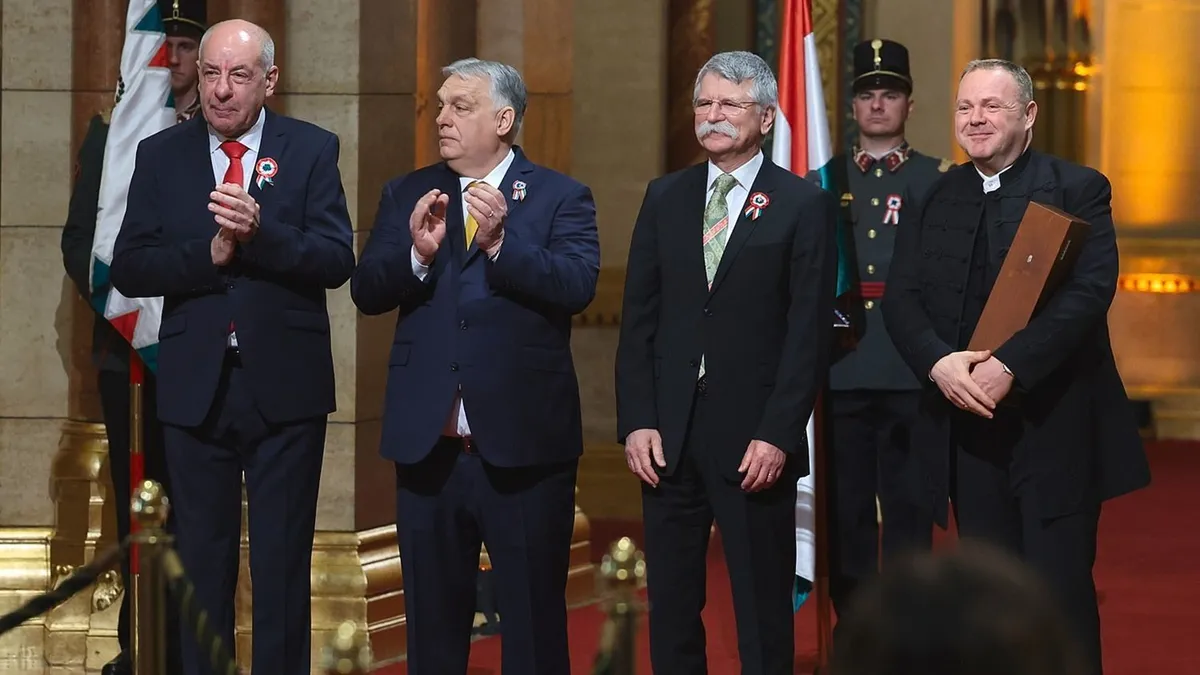 A Kossuth- és Széchenyi-díjak ünnepélyes átadása az 1848-49-es forradalom és szabadságharc évfordulója alkalmából az Országházban 2026. március 14-én
KossuthésSzéchenyidíjak
Sulyok Tamás, SulyokTamás, Orbán Viktor, OrbánViktor, Kövér László, KövérLászló