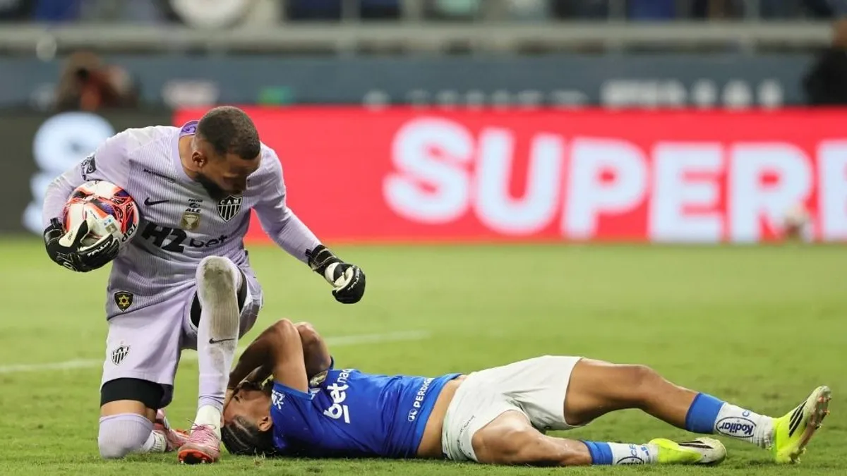 23 piros lap egy focimeccsen? Messze nem a pár napja kirobban tömegverekedés tartja a rekordot