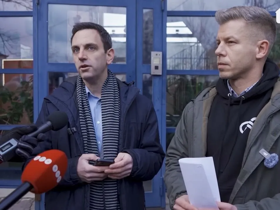 Melléthei-Barna Márton a Tisza Párt főjogásza, és Magyar Péter elnök